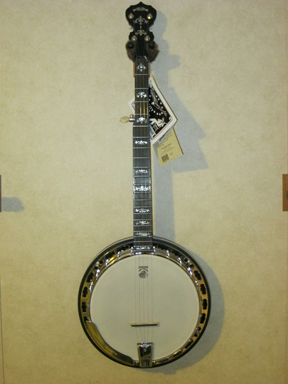 DEERING SIERRA MAPLE BANJO