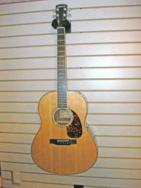 Larrivee L-09