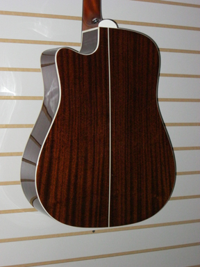 Takamine EG530SSC